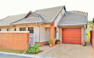 2 Bedroom Simplex in Douglasdale