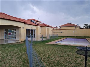 3 Bed Townhouse in Aeroton