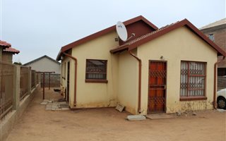 3 Bedroom House in Birch Acres