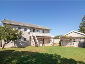 4 Bedroom House in Kenton-on-Sea