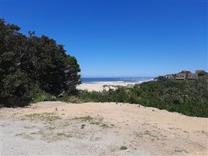 522 m² Land available in Kleinemonde