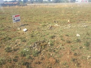 702 m² Land available in Riversdale