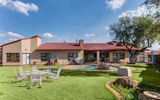 4 Bedroom Cluster in Halfway House
