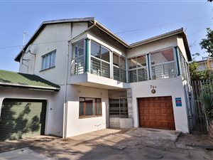 5 Bed Duplex in Effingham