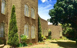4 Bedroom House in Safari Gardens