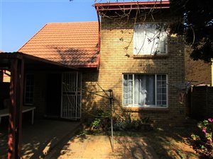 3 Bed Duplex in Garsfontein