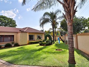 3 Bed House in Elarduspark