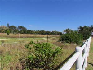 1.2 ha Land available in Beaulieu