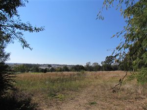 1.2 ha Land available in Beaulieu