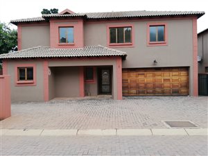 4 Bed House in Heatherview