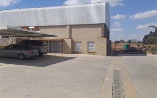 240 m² Commercial space in Bredell AH
