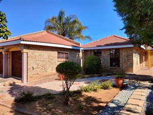4 Bed House in Capricorn