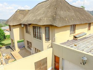 4 Bed House in Sydenham