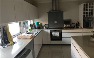 3 Bedroom House in Sunningdale