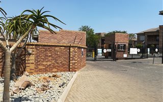2 Bedroom Apartment in Allandale