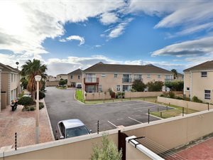 1 Bed Apartment in Gordons Bay Central