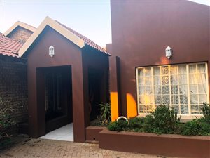 4 Bed Duet in Die Wilgers