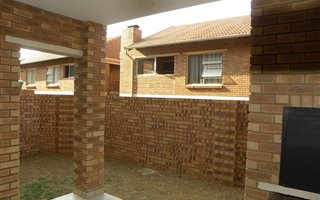 2 Bedroom Townhouse in Tijger Valley and surrounds