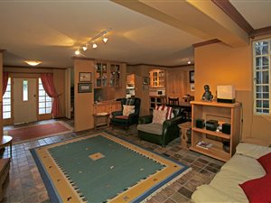 3 Bed Townhouse in Waterkloof