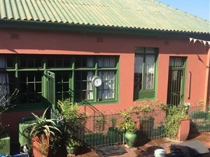 220 m² Office Space in Essenwood