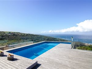 5 Bed House in Oubaai and surrounds