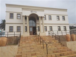 550 m² Office Space in Wavecrest