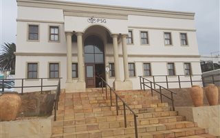 550 m² Office Space in Wavecrest