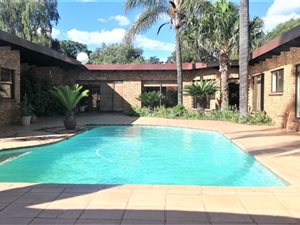2.7 ha Farm in Ruimsig
