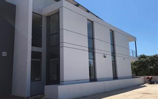 87 m² Commercial space in Kloof