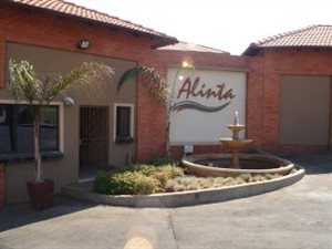 2 Bed Townhouse in Glenvista