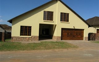 3 Bedroom House in Melodie