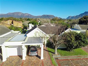 3 Bed House in Wynberg