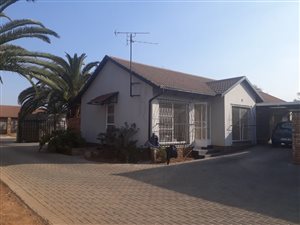 3 Bed House in Mayberry Park