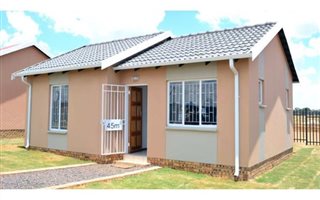 2 Bedroom House in Randfontein