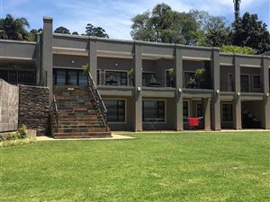 8 Bed House in Montrose