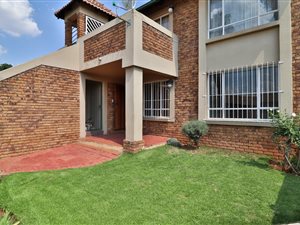 2 Bed Townhouse in Glen Marais