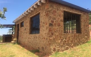 1 Bedroom House in Broederstroom