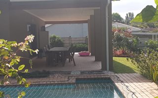 4 Bedroom House in Farningham Ridge