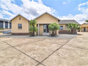 697 m² Commercial space in Mkondeni