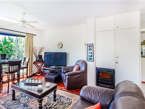 2 Bed Apartment in Wynberg