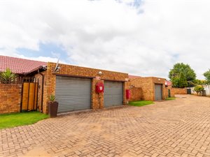2 Bed Townhouse in Birchleigh