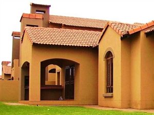 4 Bedroom House in Eco Park
