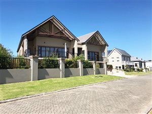 3 Bed House in Kingswood Golf Estate
