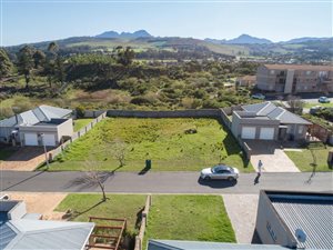 400 m² Land available in Somerset West Central