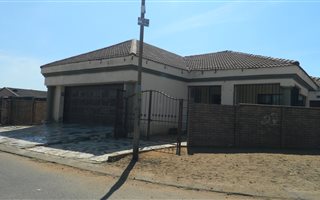 1 Bedroom Apartment in Kagiso