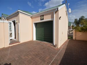 3 Bed Townhouse in Durbanville Central