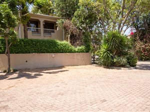 3 Bed Apartment in Sunninghill