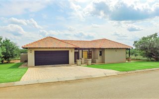 3 Bedroom House in Seasons Lifestyle Estate