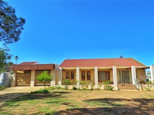 4 Bed House in Uniondale