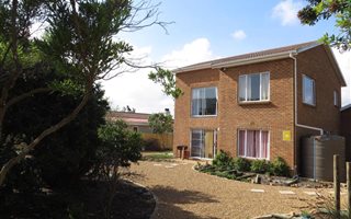 3 Bedroom House in Blouberg Sands
